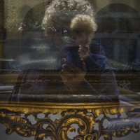 Steph_Sydney_self-portr_old-mirror_05-04-2014-1